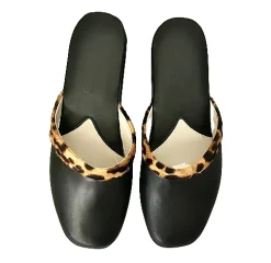 Scarpe di Maremma Ciabatta / Scendiletto In Pelle Nera*Donna Ciabatte & Pantofole